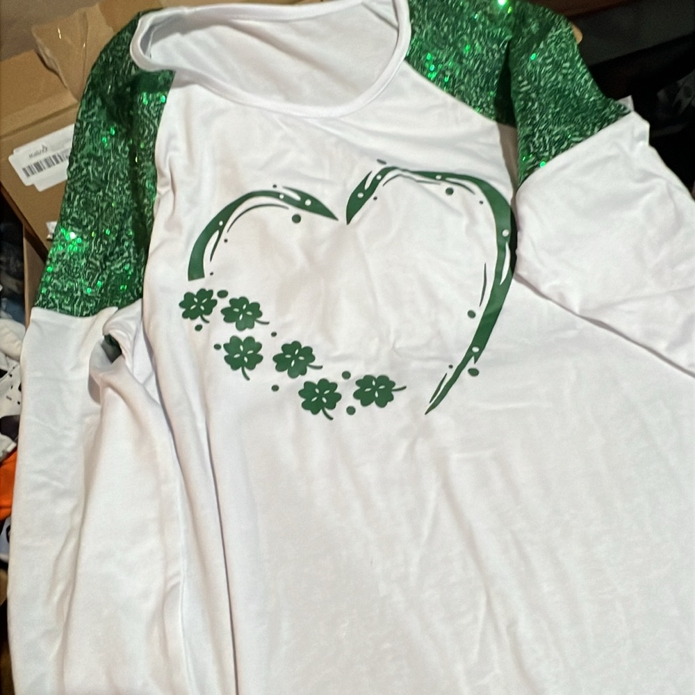 Green and White Heart Graphic Top